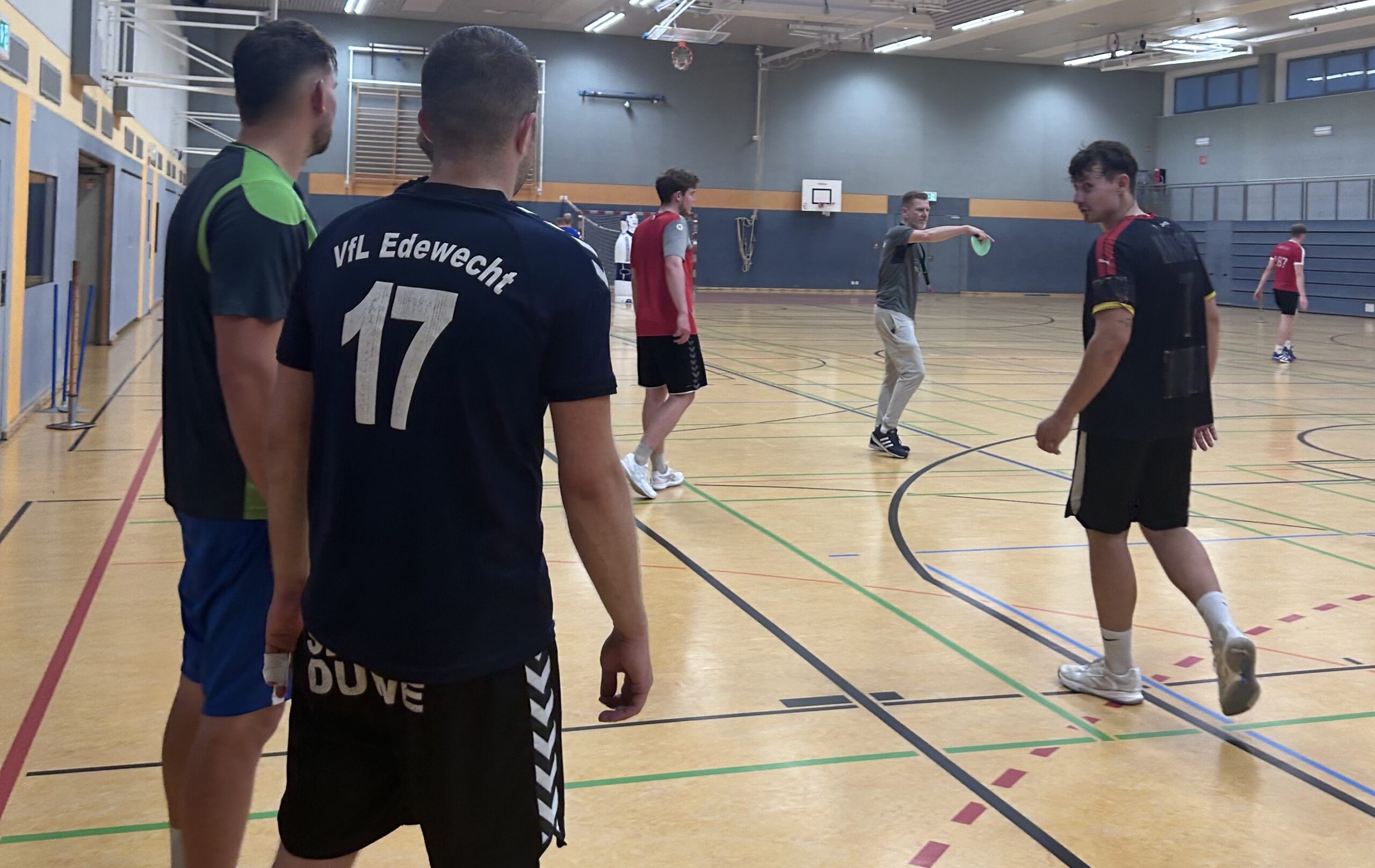 Schwitzen für den Erfolg: Heiße Vorbereitungsphase beim VfL läuft gut an