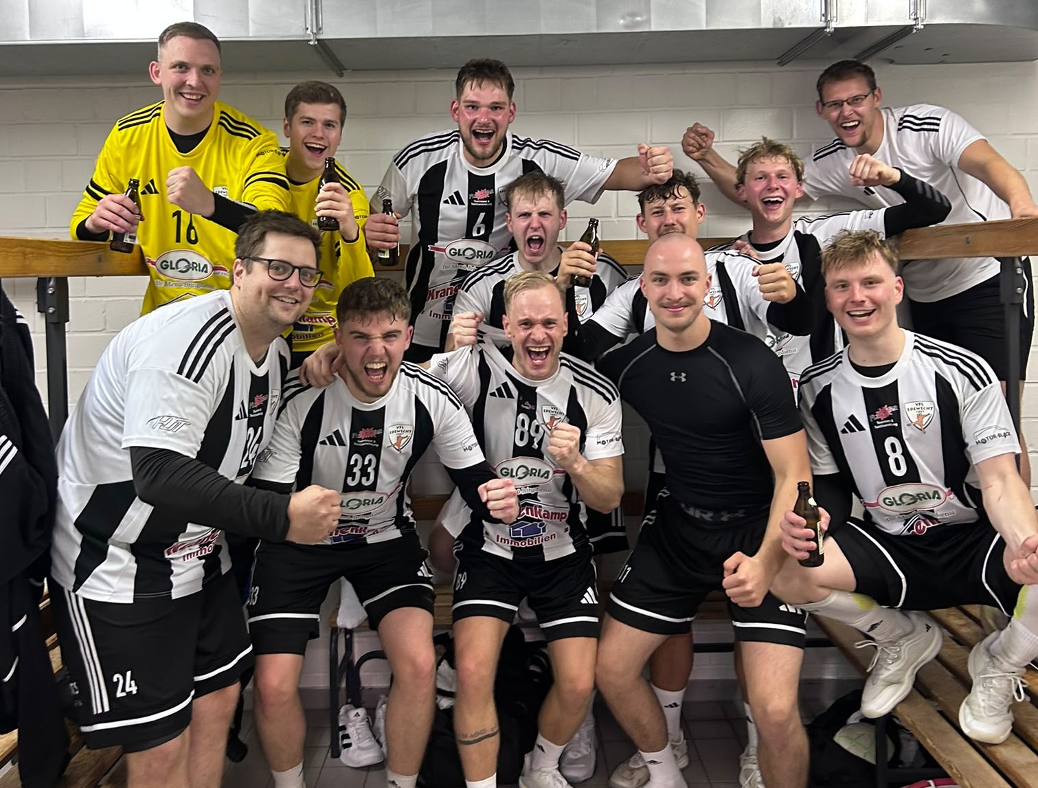 Starke zweite Halbzeit bringt ersten Auswärtssieg: VfL gewinnt 33:25 in Ritterhude